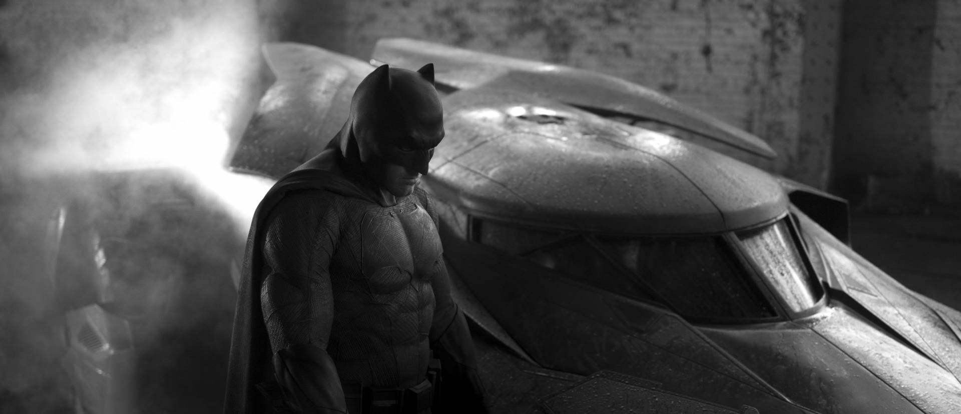 A Batmobile akcióba lendül - Új Batman Superman ellen klip
