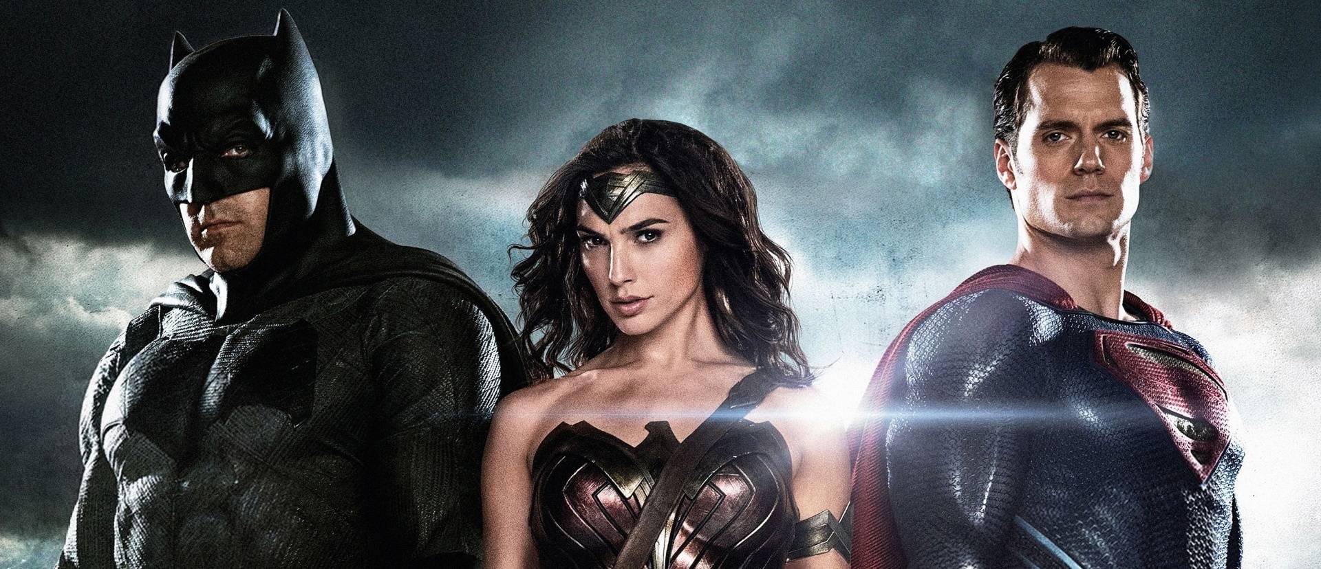 Wonder Woman és Superman köszönetet mondott nektek